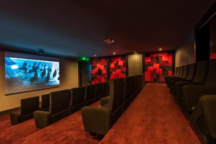 Games room cinema